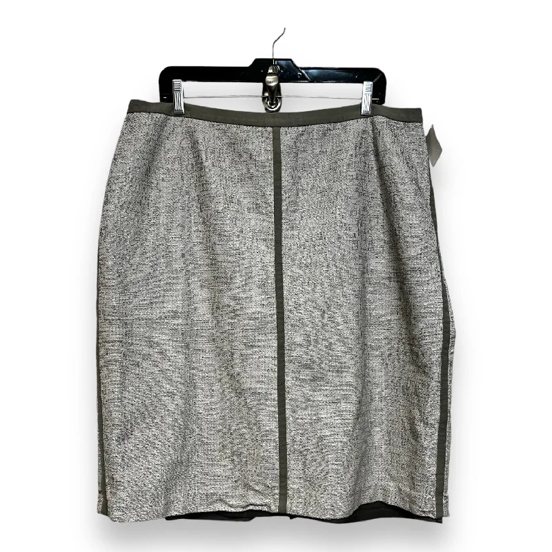 Skirt Mini & Short By Lafayette 148 In Taupe, Size: 18