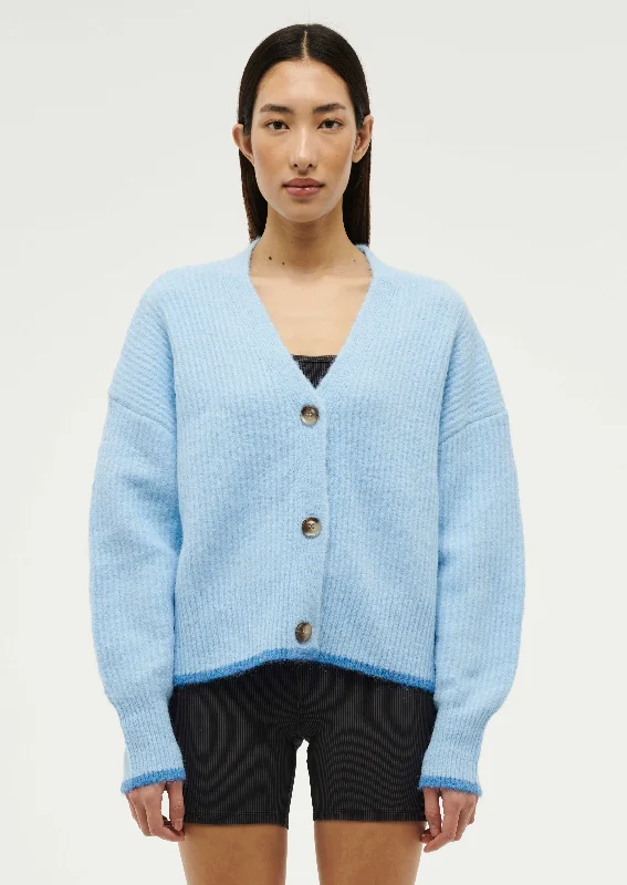 ILLUMINATE KNIT IN SKY BLUE