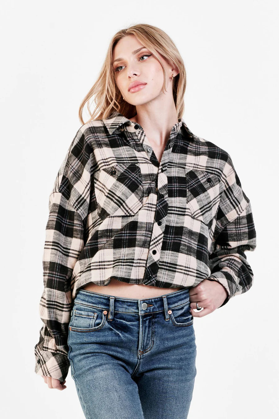 XANDRA SHIRT JACKET BLACK CREAM PLAID