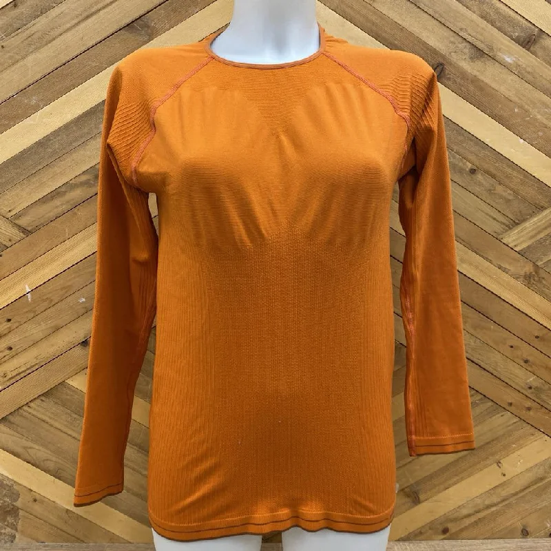 Patagonia - Capaline Women's L/S Shirt - MSRP$80: Orange-women-MD