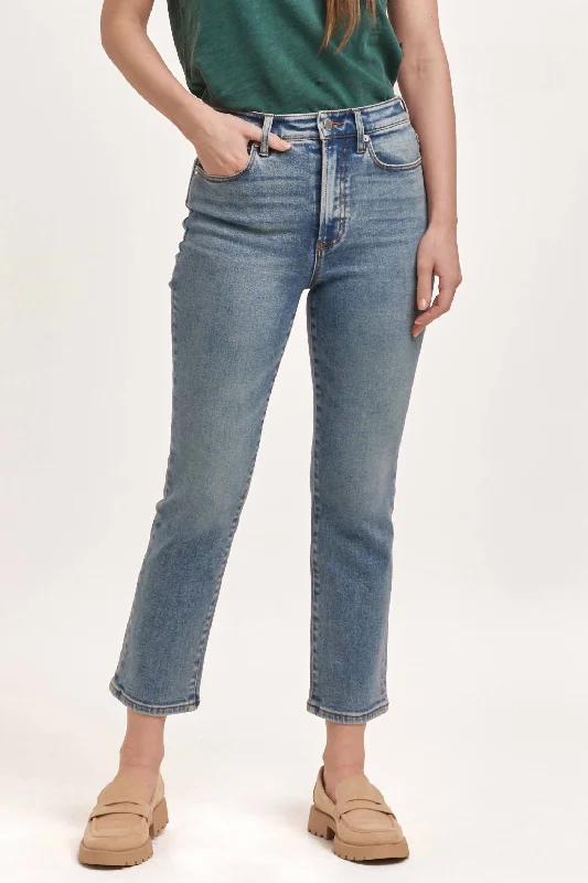 Frankie Straight Jeans In Antique Wash