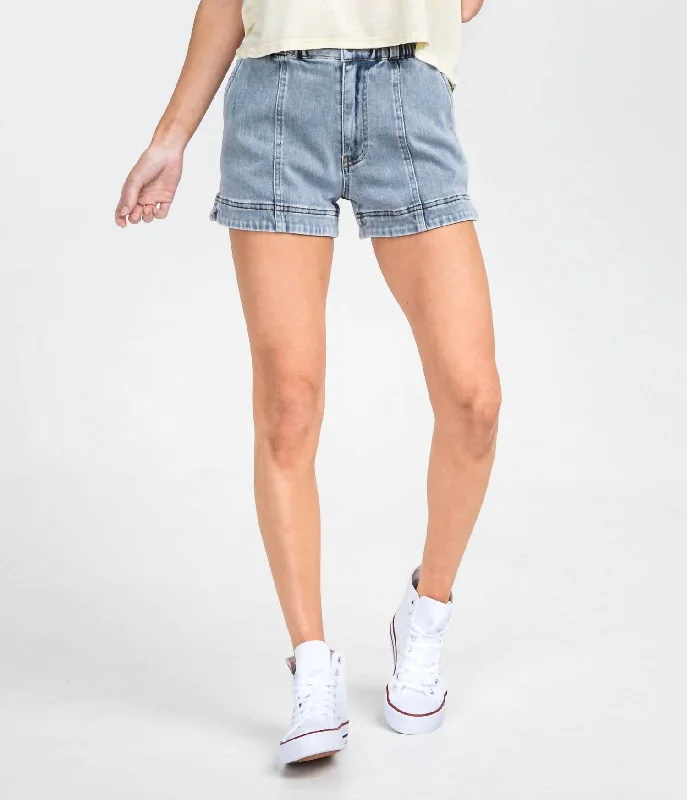 Nym 90S Knit Denim Shorts In Faded Denim